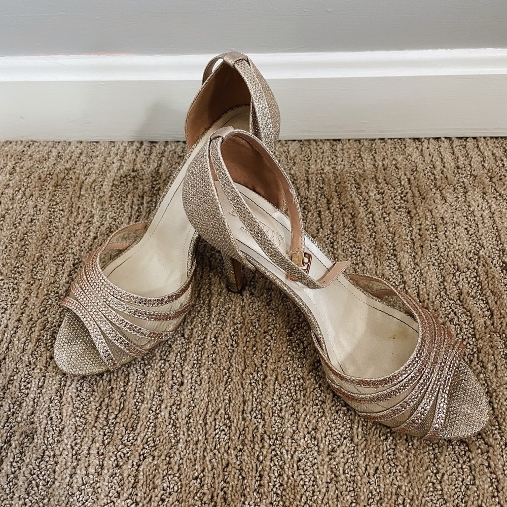 🤍David’s Bridals glitter and crystal heel